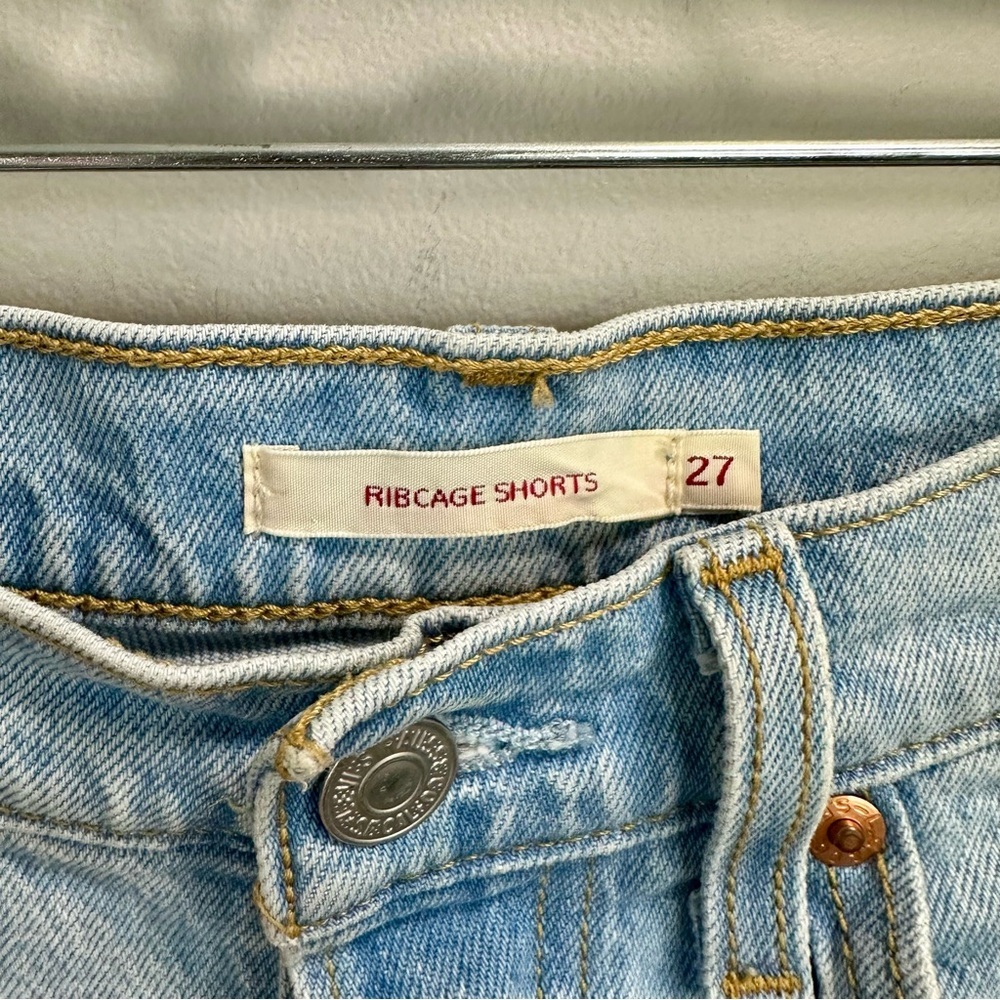 LEVI'S‎ Ribcage Short in Tango Pulse - Picture 5 of 6